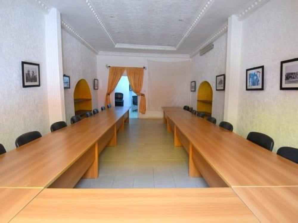 Hotel De La Poste Сент Луис Екстериор снимка